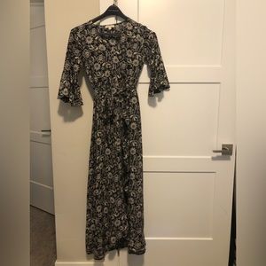 Long black and white dress